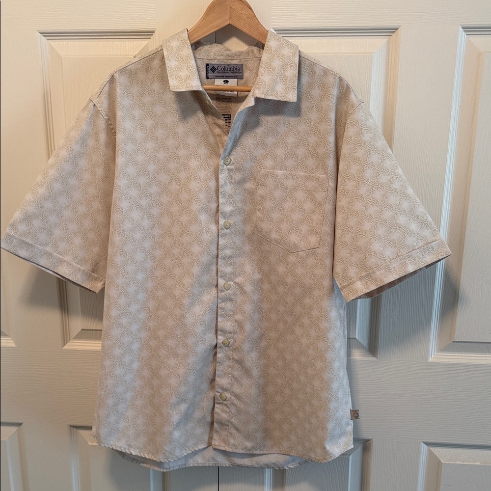 Men's Columbia Sportswear Convert Short Sleeved Button Up Collared Shirt Lg